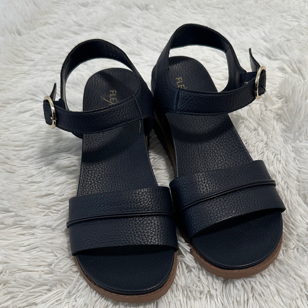 🏹 Flex Step Mett Wedge Sandals